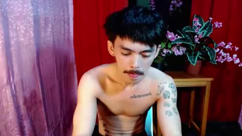 Snapshot of urhunky_boy chatting on July 9, 8:40 am urhunky_boy online show from July 9, 8:40 am