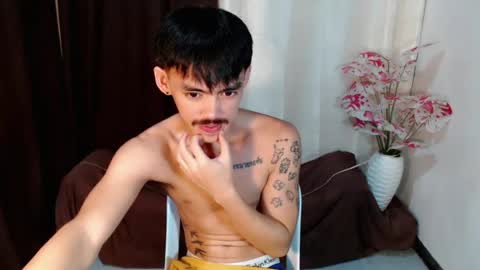 Snapshot of urhunky_boy chatting on July 28, 11:17 am urhunky_boy online show from July 28, 11:17 am
