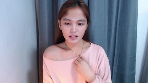 Amira online show from December 5, 1:25 am