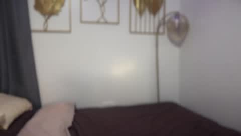 Amira online show from April 27, 1:47 am
