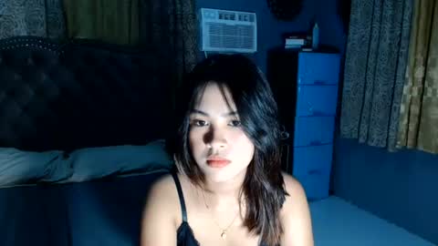 Mia online show from July 17, 11:50 am