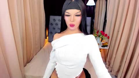 Snapshot of urladyprincessmassivecock chatting on December 8, 9:57 am jhaii online show from December 8, 9:57 am