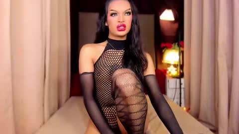 Snapshot of urladyprincessmassivecock chatting on March 2, 12:42 am jhaii online show from March 2, 12:42 am