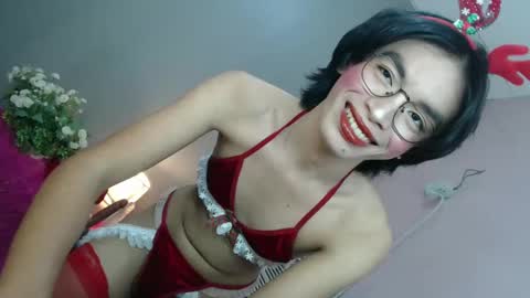 Snapshot of urlovely_ariana chatting on December 20, 11:10 am Ariana online show from December 20, 11:10 am