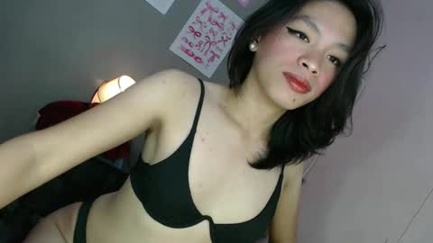 Snapshot of urlovely_ariana chatting on September 22, 6:54 pm Ariana online show from September 22, 6:54 pm