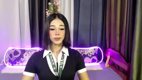 urlovely_jemma online show from May 3, 10:49 pm