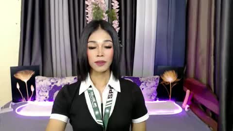 urlovely_jemma online show from June 9, 6:30 pm