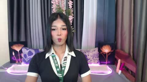 Snapshot of urlovely_jemma chatting on July 9, 12:26 am urlovely_jemma online show from July 9, 12:26 am