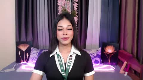 Snapshot of urlovely_jemma chatting on August 5, 9:17 pm urlovely_jemma online show from August 5, 9:17 pm