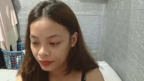 Snapshot of urlovely_yang03 chatting on May 20, 1:50 pm juliana online show from May 20, 1:50 pm
