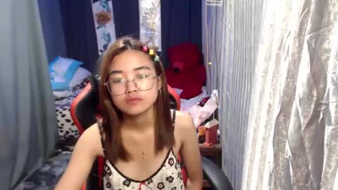 Snapshot of urlovelychinita chatting on January 3, 1:38 am urlovelychinita online show from January 3, 1:38 am