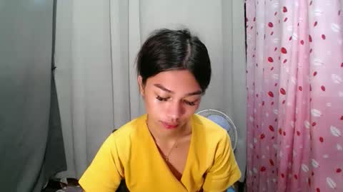 Snapshot of urloverjasmine_xx chatting on May 14, 12:06 am urloverjasmine_xx online show from May 14, 12:06 am