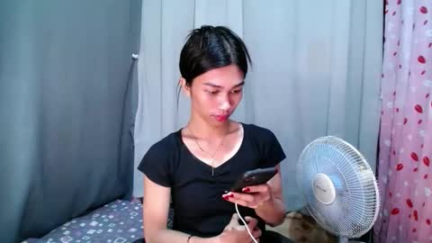 Snapshot of urloverjasmine_xx chatting on May 15, 11:45 pm urloverjasmine_xx online show from May 15, 11:45 pm