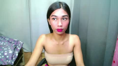 Snapshot of urloverjasmine_xx chatting on June 14, 1:36 am urloverjasmine_xx online show from June 14, 1:36 am