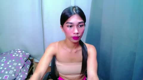 Snapshot of urloverjasmine_xx chatting on June 14, 2:24 am urloverjasmine_xx online show from June 14, 2:24 am