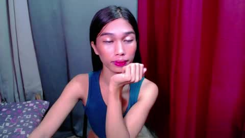 Snapshot of urloverjasmine_xx chatting on July 17, 6:02 pm urloverjasmine_xx online show from July 17, 6:02 pm