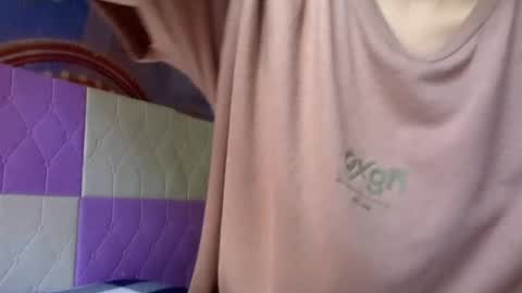 Snapshot of urlvelvypinoy chatting on July 7, 4:59 am Arney online show from July 7, 4:59 am