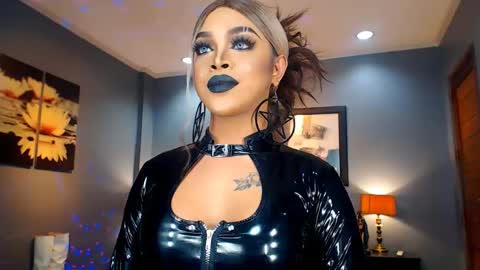 Snapshot of urmajestytyra chatting on February 5, 12:31 am UrMajestyTyra online show from February 5, 12:31 am