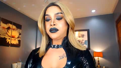 Snapshot of urmajestytyra chatting on February 11, 7:02 am UrMajestyTyra online show from February 11, 7:02 am