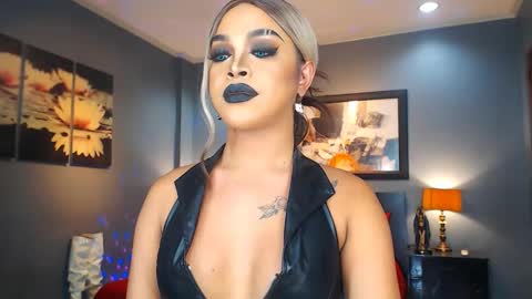 Snapshot of urmajestytyra chatting on February 21, 4:07 am UrMajestyTyra online show from February 21, 4:07 am