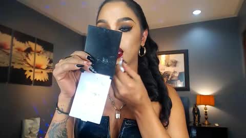 Snapshot of urmajestytyra chatting on March 1, 6:35 am UrMajestyTyra online show from March 1, 6:35 am