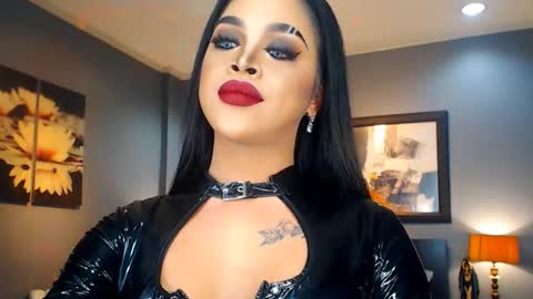 Snapshot of urmajestytyra chatting on March 5, 1:10 am UrMajestyTyra online show from March 5, 1:10 am