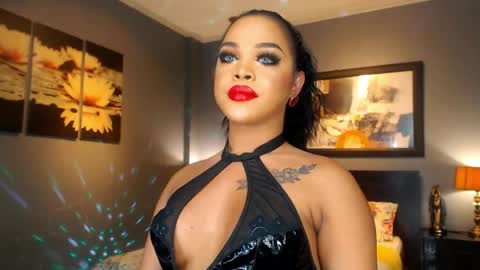 UrMajestyTyra online show from May 6, 1:14 am