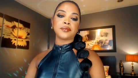 UrMajestyTyra online show from May 23, 1:55 am