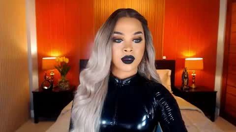 UrMajestyTyra online show from June 16, 2:03 am