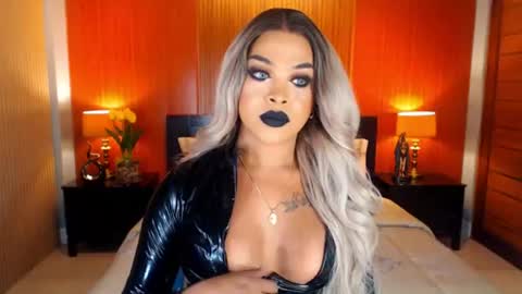 UrMajestyTyra online show from June 19, 12:26 am