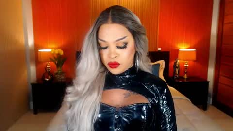 UrMajestyTyra online show from June 28, 6:19 am