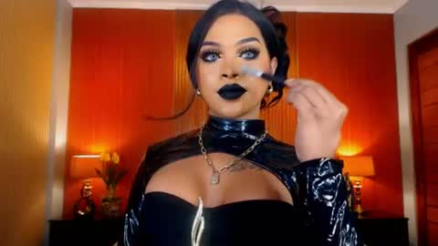 UrMajestyTyra online show from July 6, 12:51 am