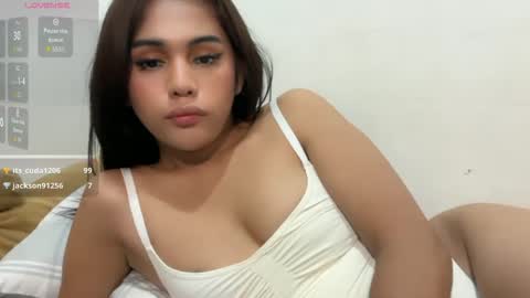 urmystical_sofie online show from May 15, 9:16 am