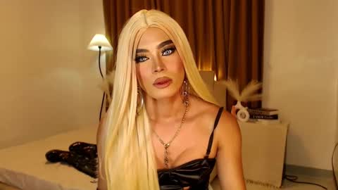 Snapshot of urnauthy_ciliaxxx chatting on February 19, 12:55 pm cecilia online show from February 19, 12:55 pm