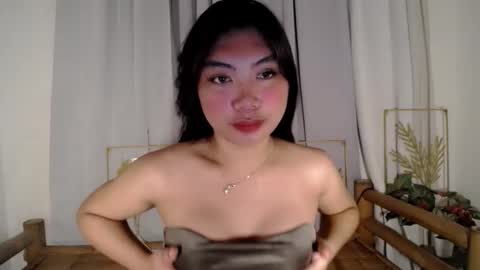 urpinay_sandra69 online show from April 28, 8:52 am