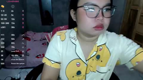 Snapshot of urpinayslutxxx chatting on November 17, 3:56 am Jane online show from November 17, 3:56 am