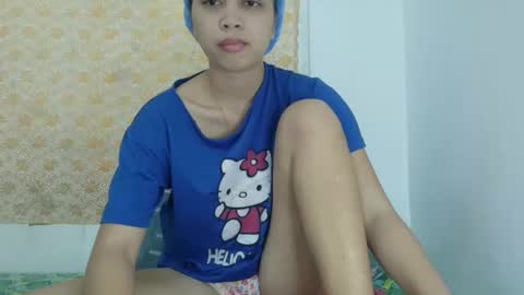 Snapshot of ursexy_pinay_skinny chatting on September 18, 5:20 am im jenny online show from September 18, 5:20 am