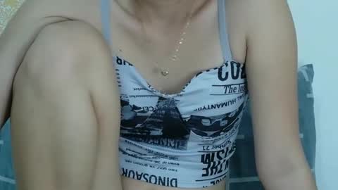 Snapshot of ursexy_pinay_skinny chatting on November 1, 10:34 pm im jenny online show from November 1, 10:34 pm