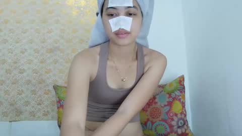 Snapshot of ursexy_pinay_skinny chatting on November 21, 5:50 am im jenny online show from November 21, 5:50 am