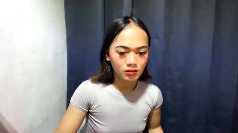 urslutty_mayie online show from November 17, 1:00 am