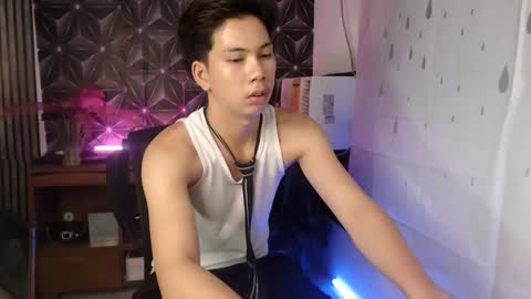 Snapshot of ursweet_jade chatting on October 3, 10:45 am ursweet_jade online show from October 3, 10:45 am