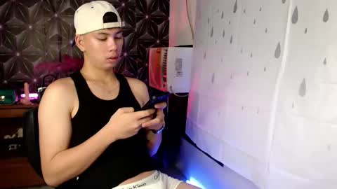 Snapshot of ursweet_jade chatting on October 11, 10:47 am ursweet_jade online show from October 11, 10:47 am