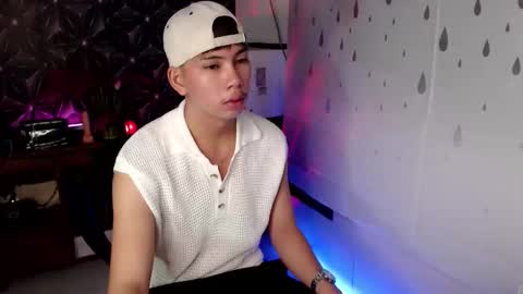 Snapshot of ursweet_jade chatting on October 14, 10:05 am ursweet_jade online show from October 14, 10:05 am