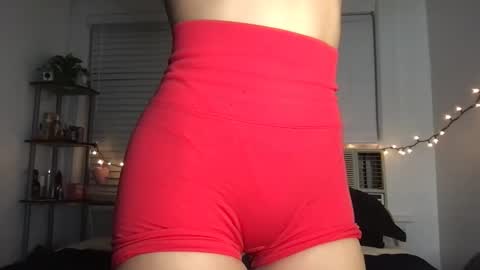 Snapshot of ursweetestlilly chatting on November 7, 1:49 am Lily online show from November 7, 1:49 am