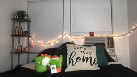 Snapshot of ursweetestlilly chatting on November 12, 1:39 am Lily online show from November 12, 1:39 am