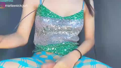 Renz queen of LUST. online show from December 7, 9:11 pm