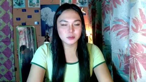 Snapshot of urunexpensivecamilla chatting on January 11, 2:44 pm YOURGIRLCAMILLA online show from January 11, 2:44 pm