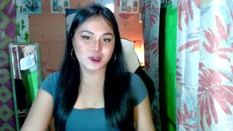 Snapshot of urunexpensivecamilla chatting on April 3, 5:11 pm YOURGIRLCAMILLA online show from April 3, 5:11 pm