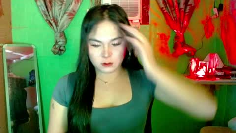 Snapshot of urunexpensivecamilla chatting on May 14, 9:05 am YOURGIRLCAMILLA online show from May 14, 9:05 am