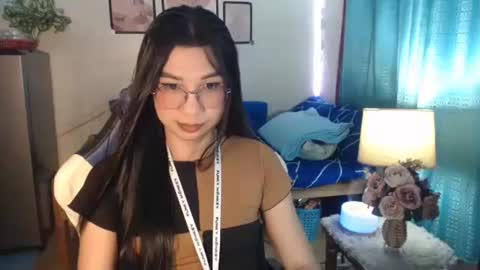 Snapshot of urwetasianprincessxx chatting on January 7, 10:54 am Ashley Kate Mateo Gray online show from January 7, 10:54 am